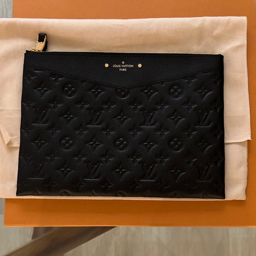 Louis Vuitton Cream Dust Bag